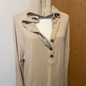 Soft oatmeal colored tunic sweater